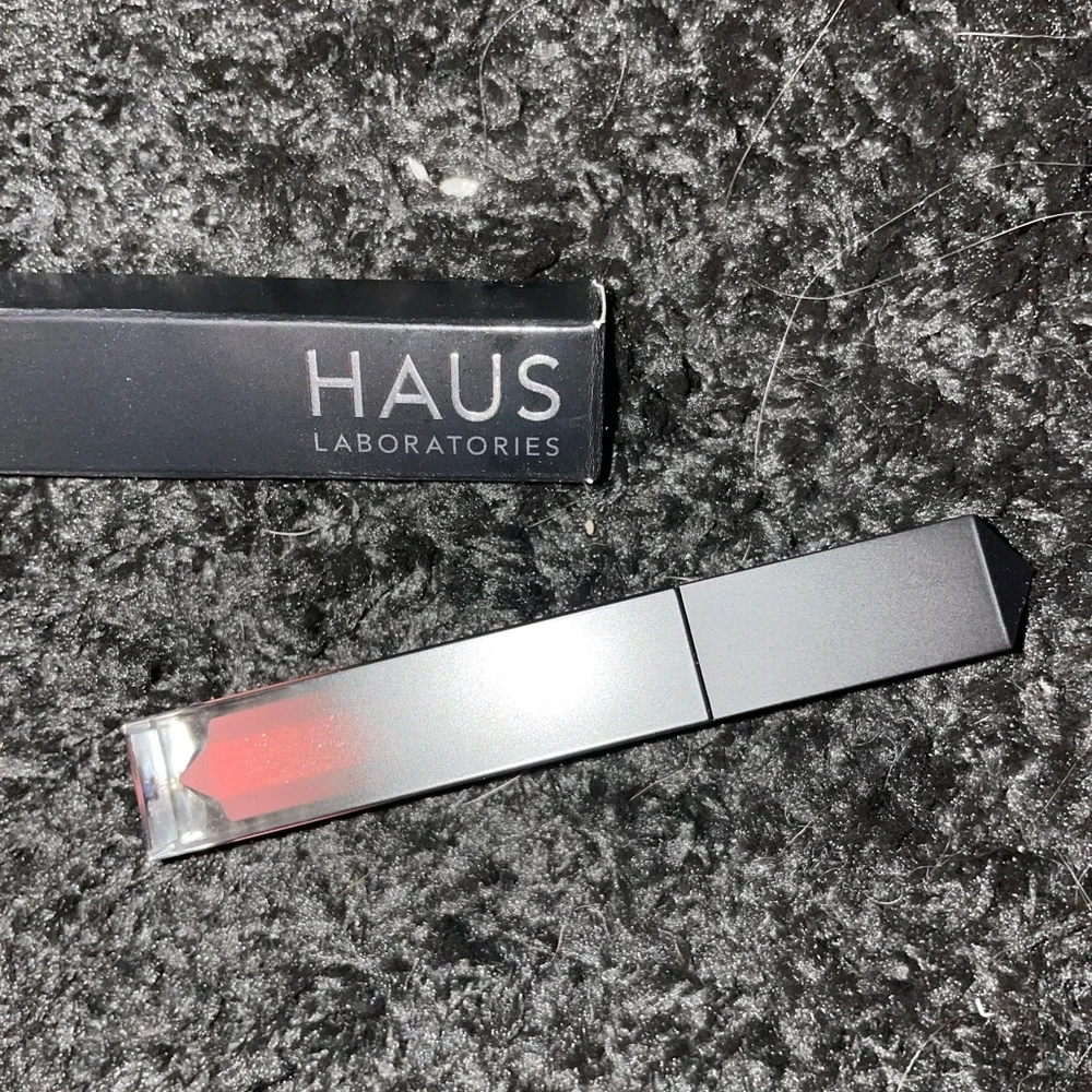 HAUS LABORATORIES Ultra Shine Lip Gloss, “Venus”